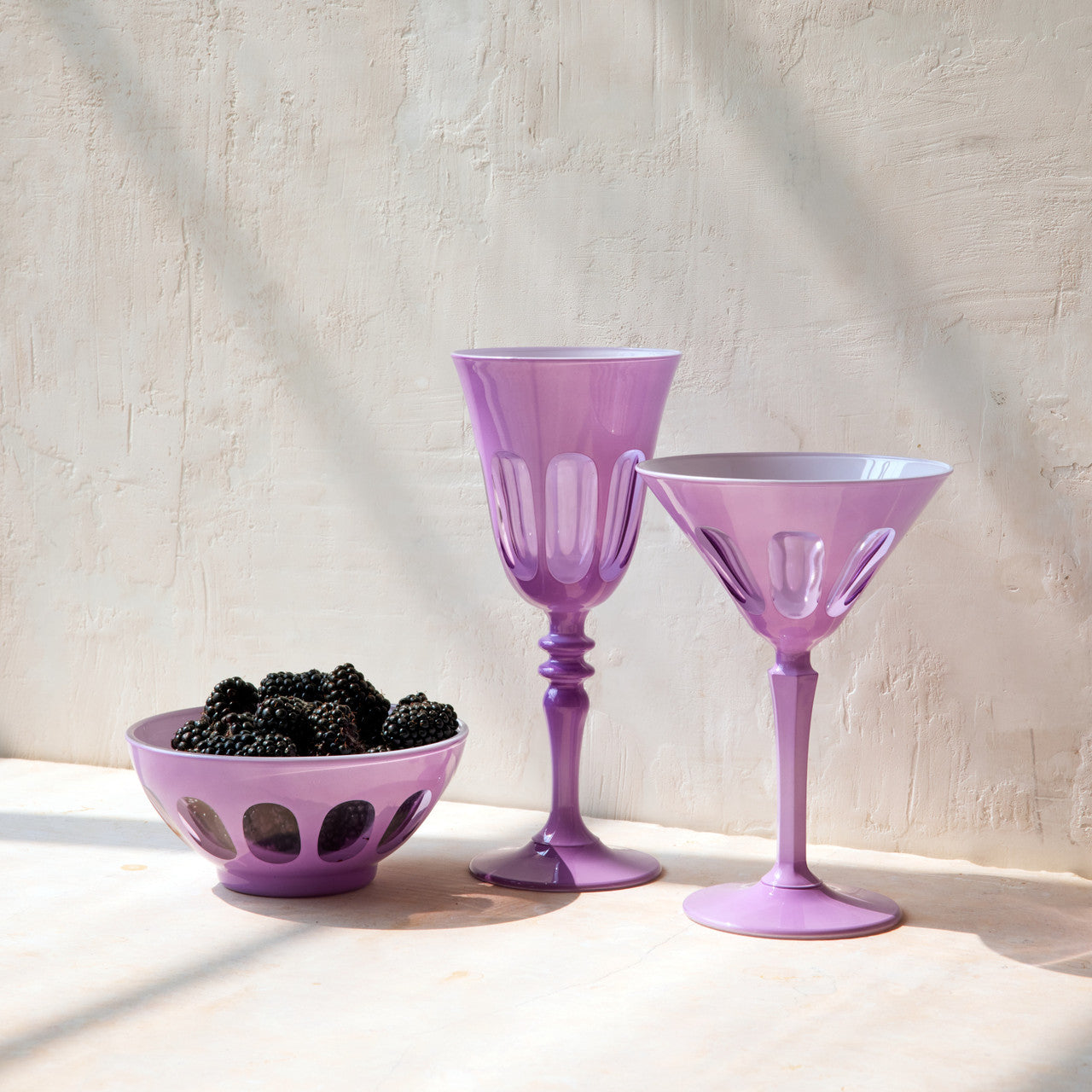 Rialto Wine Glass in Lupine
