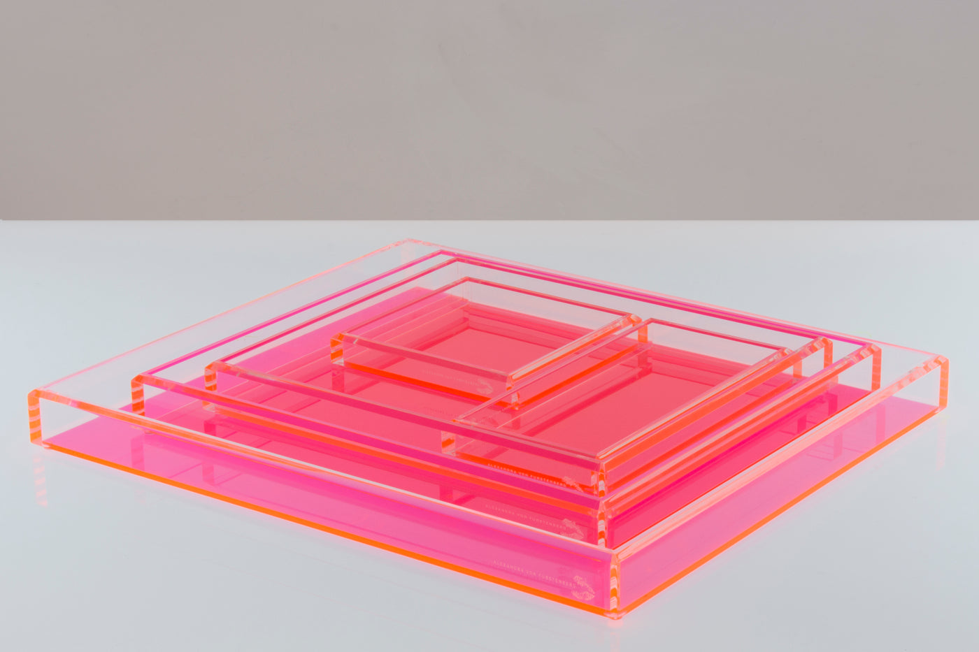 Medium Tray in Pink